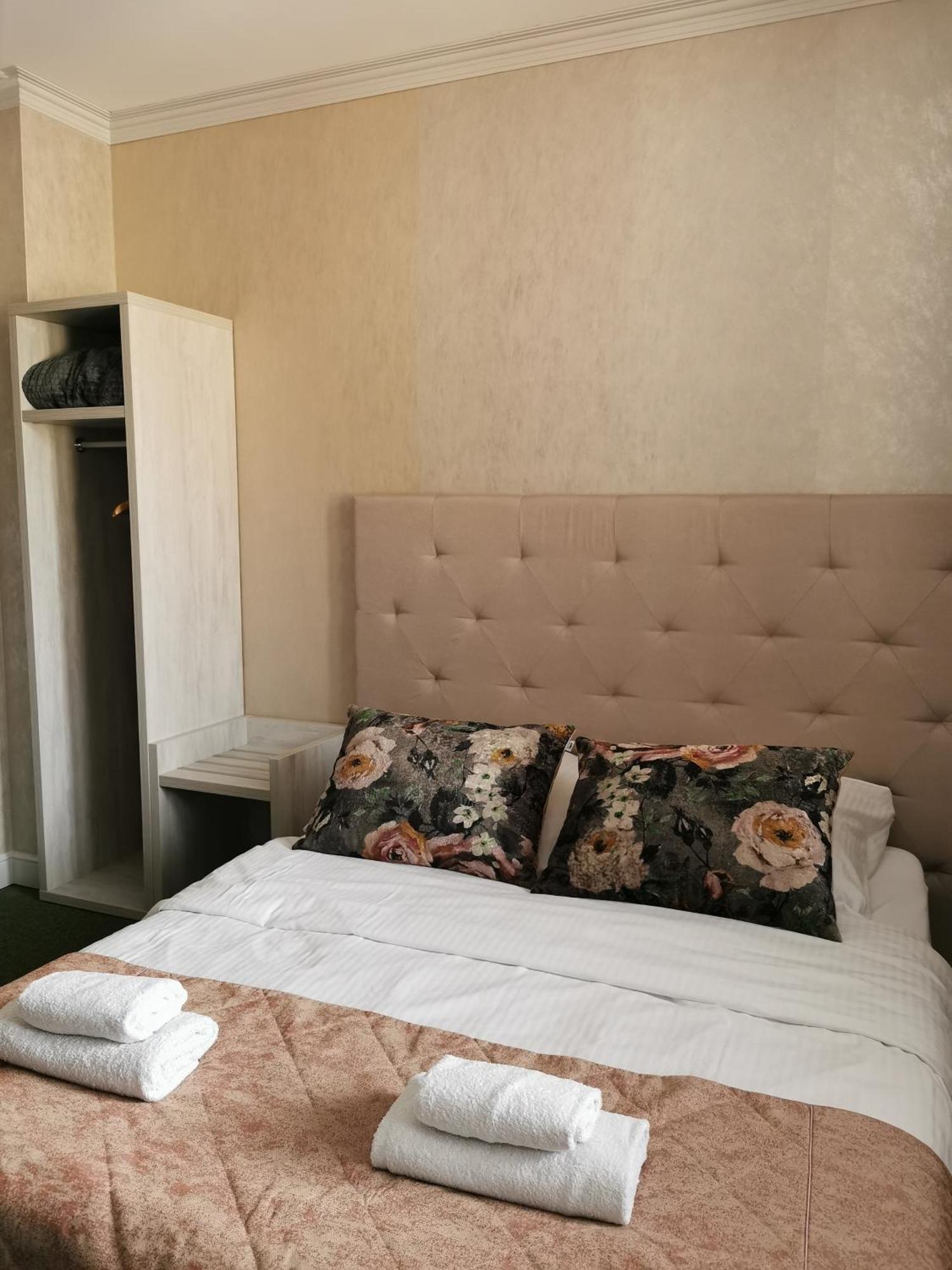 Rezydencja Pod Pieprzowkami Zalesie Gorzyckie Bagian luar foto