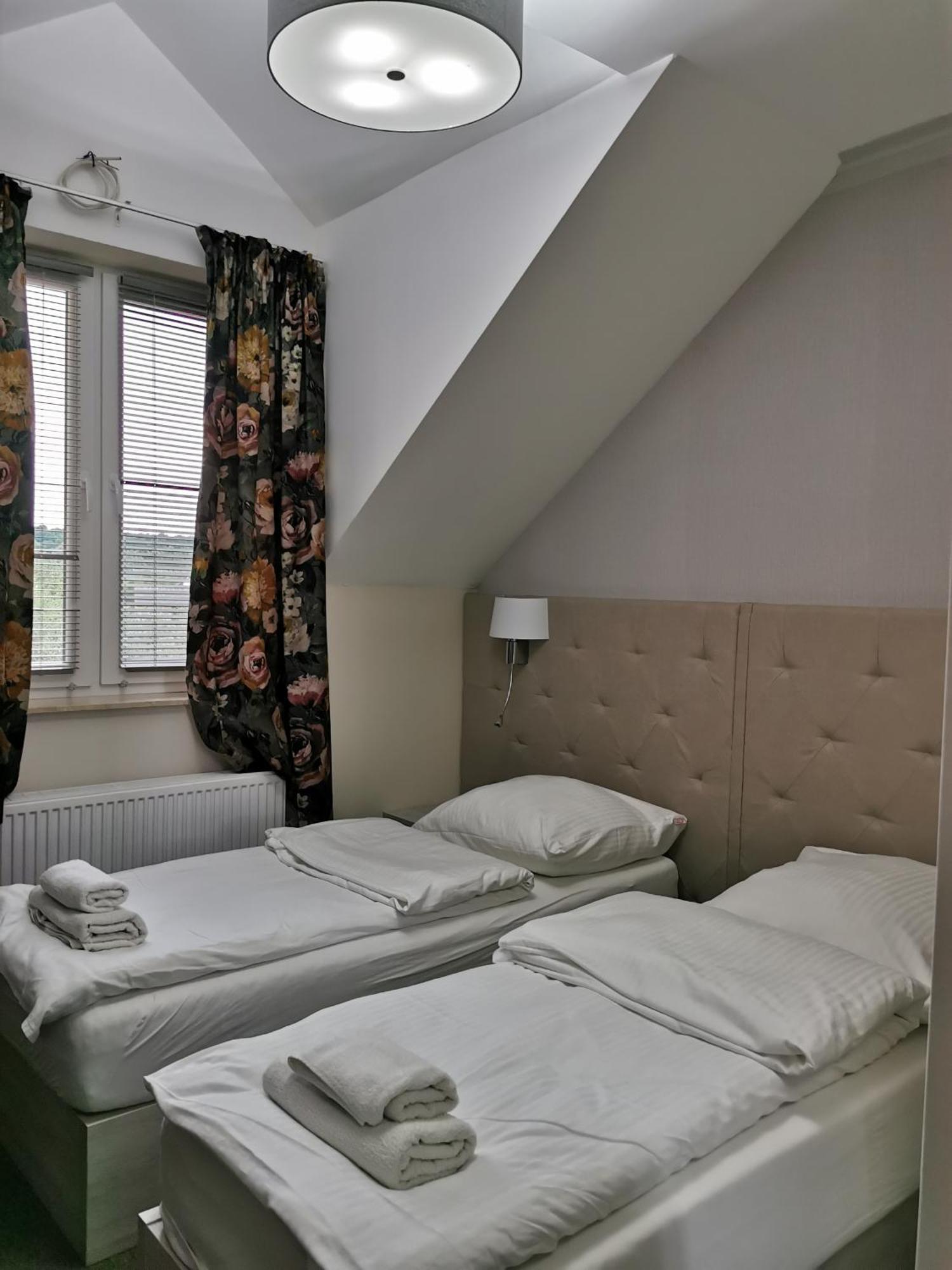 Rezydencja Pod Pieprzowkami Zalesie Gorzyckie Bagian luar foto